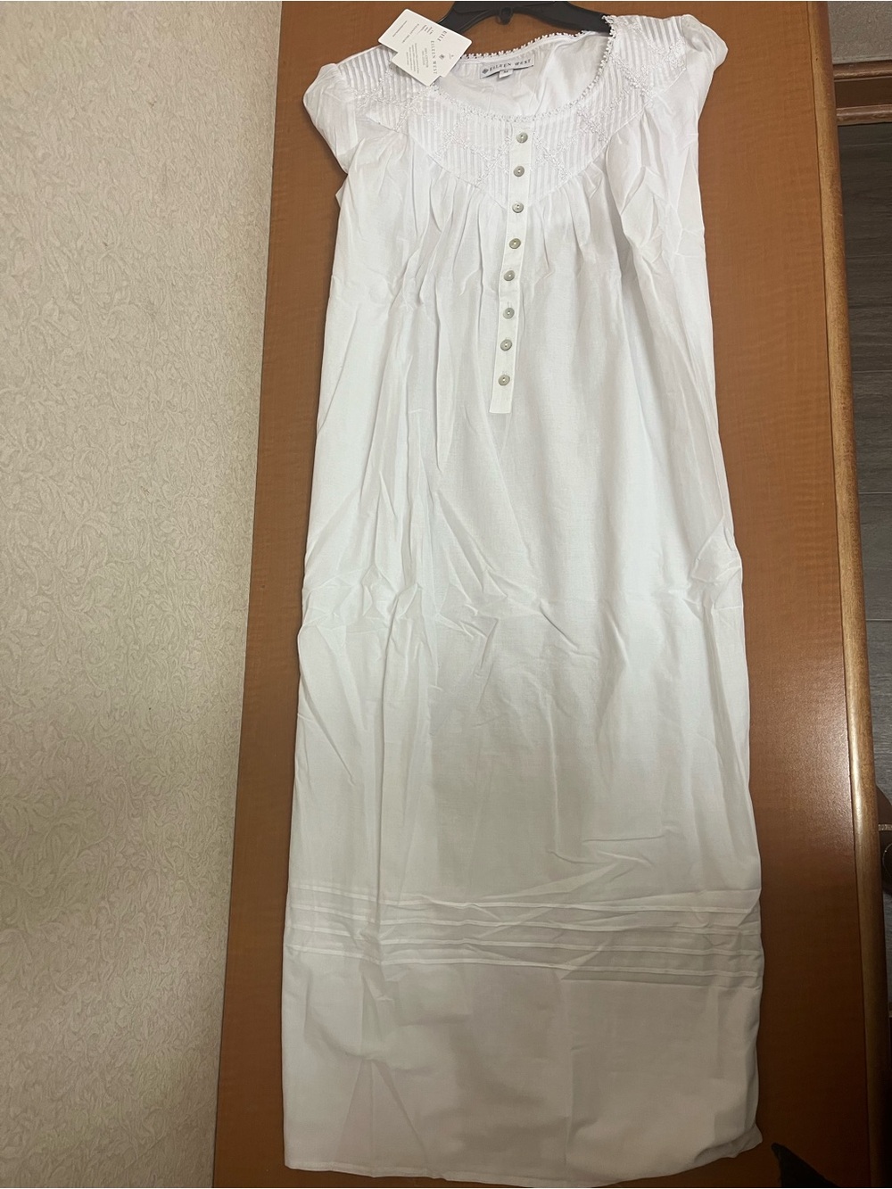 Eileen West White Cotton Button-Front Top with Lace Trim - Picture 4 of 5